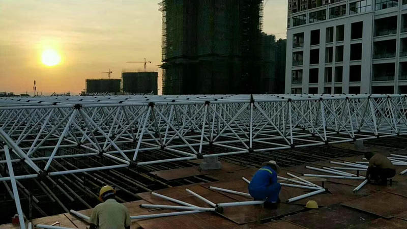 孝义螺栓球网架安装现场